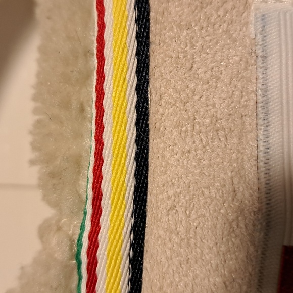 💮 Olympic 2006 Collection  Canadian olympic jacket Size M Junior trend or petit - Picture 9 of 11